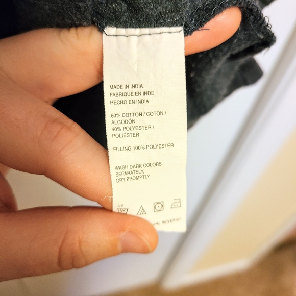 G.H. Bass & Co. Super Soft Dark Grey Quilted Top Pullover Trail Gear Sweatshirt - Picture 3 of 6